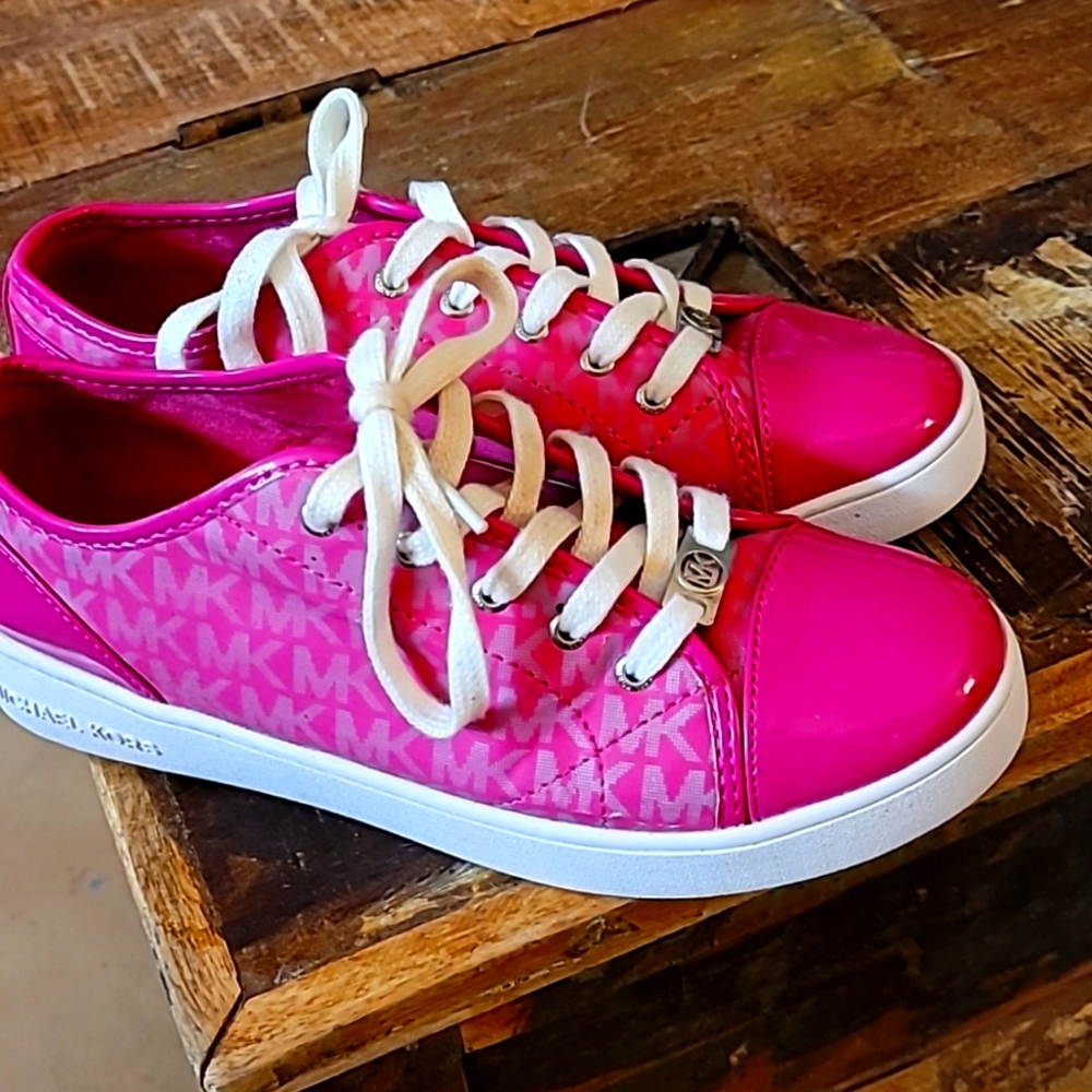 Michael kors pink tennis shoes